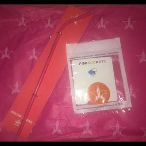 Jeffree Star Straw and Popsocket